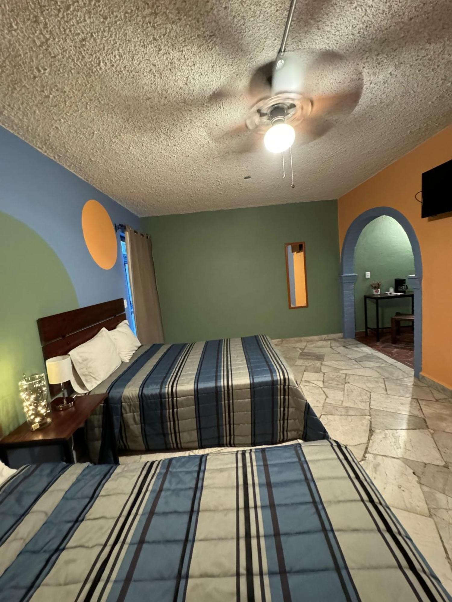 Hotel Camino De Allende サン・ミゲル・デ・アジェンデ エクステリア 写真