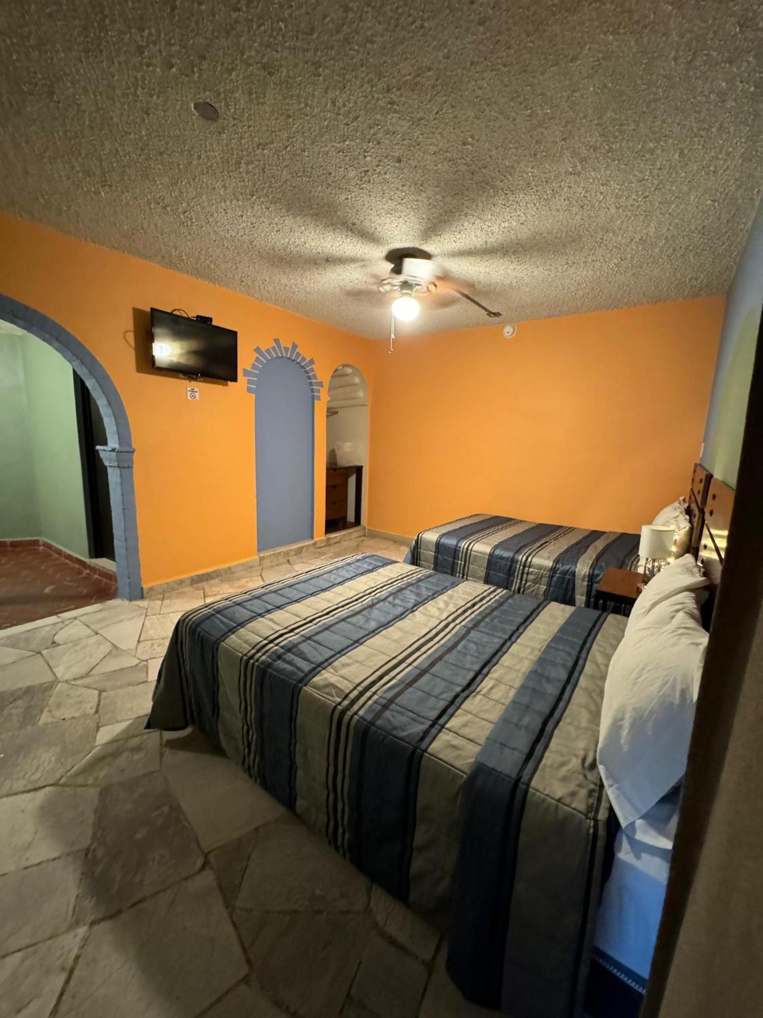 Hotel Camino De Allende サン・ミゲル・デ・アジェンデ エクステリア 写真